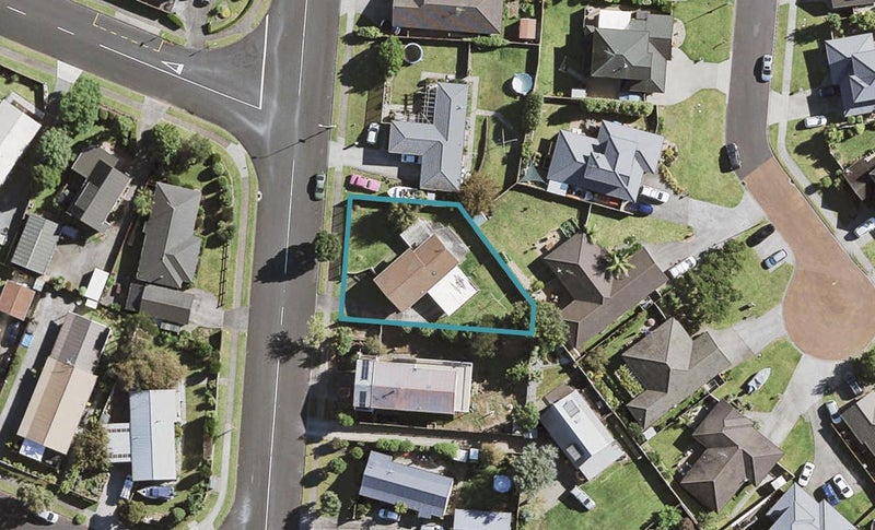 211 Carnoustie Drive, Wattle Downs, Auckland - Carousel 1