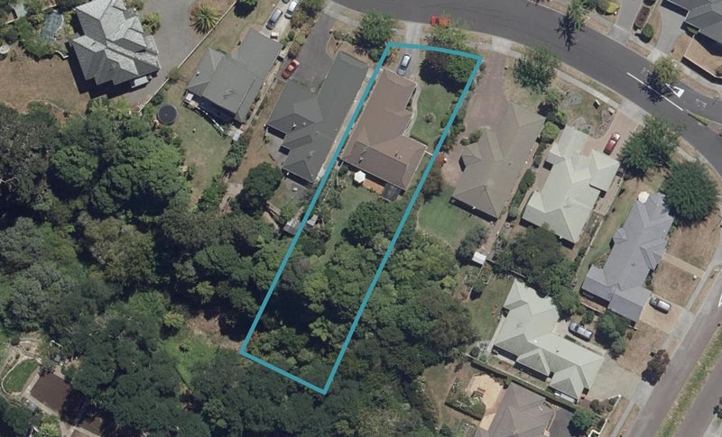7 Montrose Crescent, Huntington, Hamilton - Carousel 1