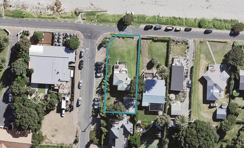 15 The Strand, Onetangi, Waiheke Island - Carousel 1