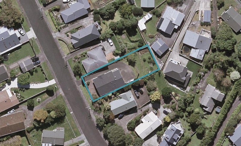 73 Queens Road, Glen Avon, New Plymouth - Carousel 1