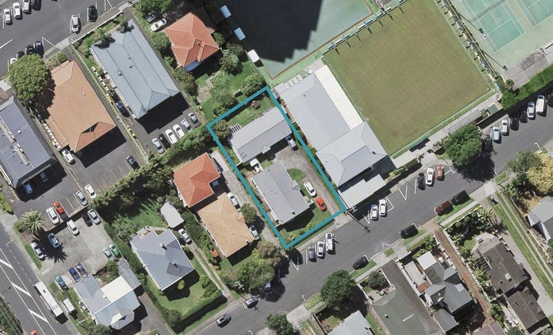 1/19 Bracken Avenue, Takapuna, Auckland - Carousel 1