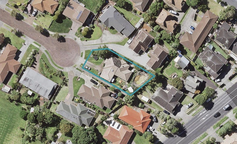 20 Crescent Hills Court, Northpark, Auckland - Carousel 1