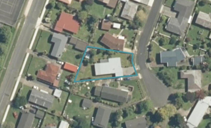 9 Gordon Place, Leamington, Cambridge - Carousel 1