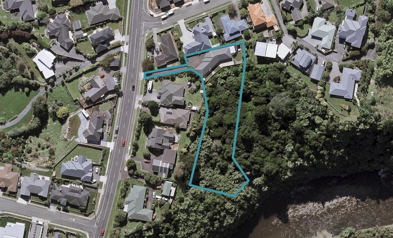 437A Mangorei Road, Highlands Park, New Plymouth - Carousel 1