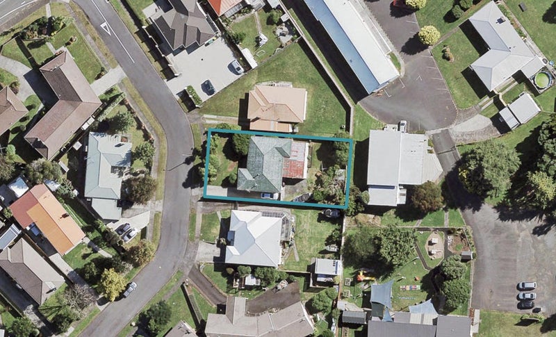 6 Fausett Avenue, Pukekohe, Pukekohe - Carousel 1