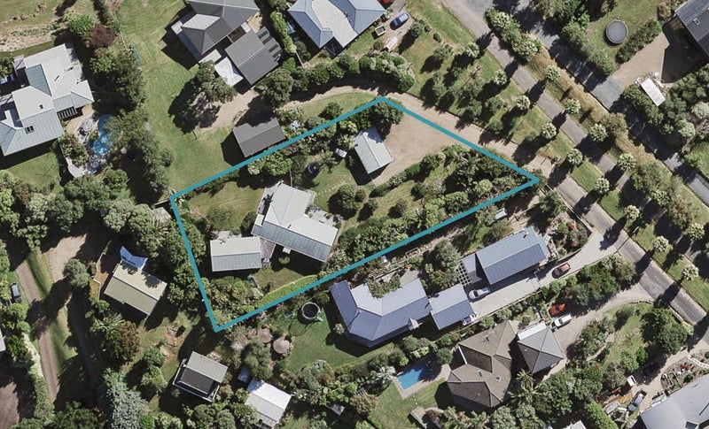 304D Sea View Road, Ostend, Waiheke Island - Carousel 1