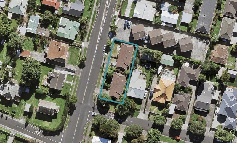 54B Fowlds Avenue, Sandringham, Auckland - Carousel 1