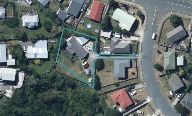 71 Beauzami Crescent, Ascot Park, Porirua - Carousel 1