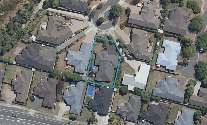 15 Cranmore Avenue, Huntington, Hamilton - Carousel 1