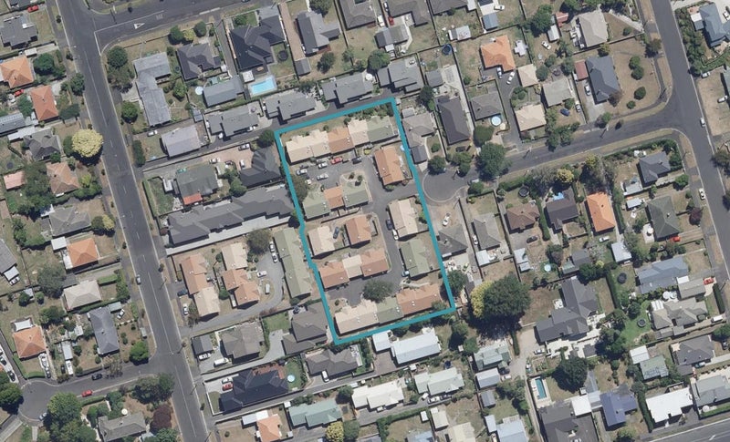 20 Newall Street, Hamilton East, Hamilton - Carousel 1