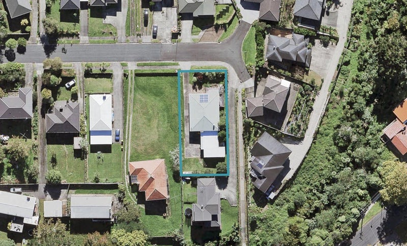 15 Reiman Street, New Lynn, Auckland - Carousel 1