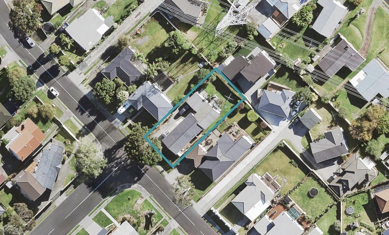 181 Halsey Drive, Lynfield, Auckland - Carousel 1