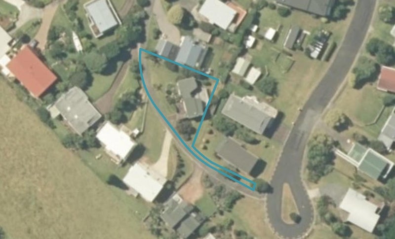 220 Russell Bruce Place, Whangamata - Carousel 1