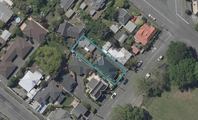 4A St Leonards Square, Sumner, Christchurch - Carousel 1
