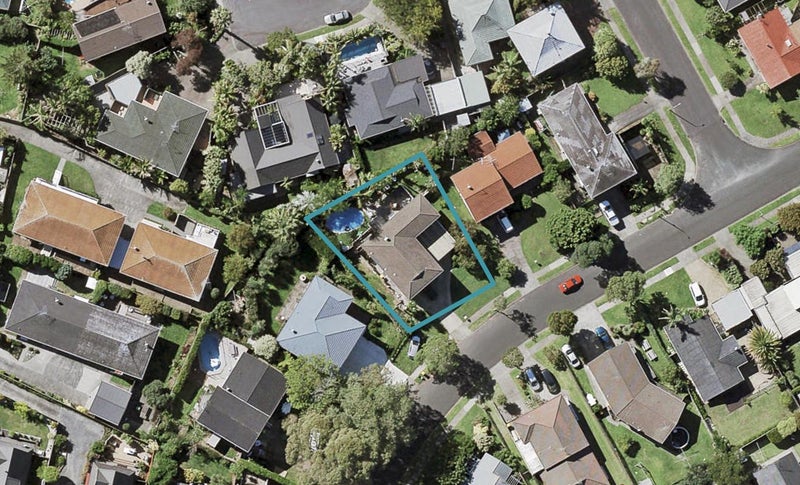 14 Galvan Avenue, Sunnyhills, Auckland - Carousel 1