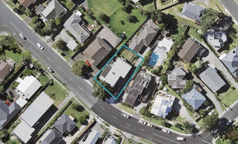 61 East Coast Road, Castor Bay, Auckland - Carousel 1