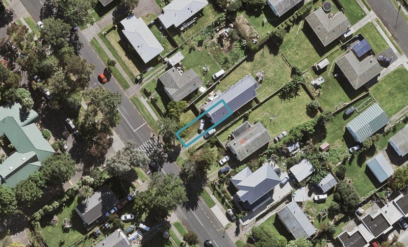 22A Bader Drive, Mangere, Auckland - Carousel 1