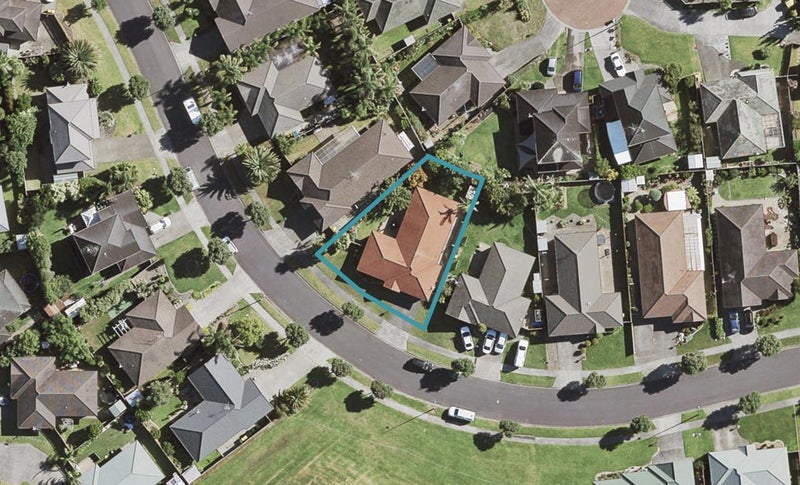 39 Blackwood Drive, Wattle Downs, Auckland - Carousel 1