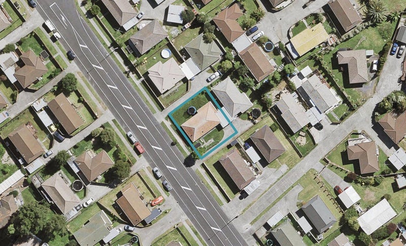 231A Waitemata Drive, Ranui, Auckland - Carousel 1