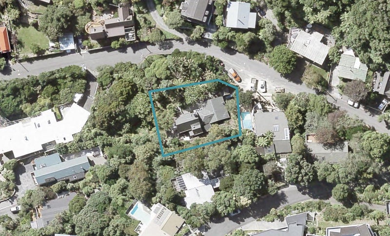 9 Waitohu Road, York Bay, Lower Hutt - Carousel 1