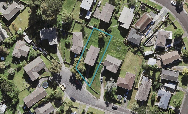 10 Vallance Place, Massey, Auckland - Carousel 1