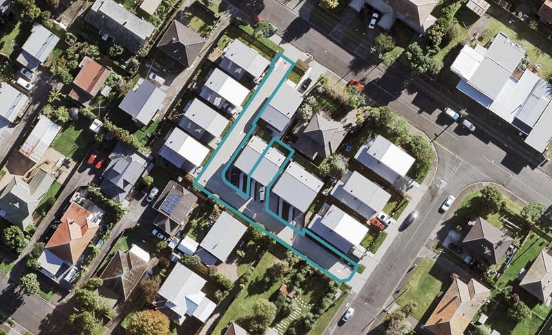 5 Kakatai Lane, Waterview, Auckland - Carousel 1