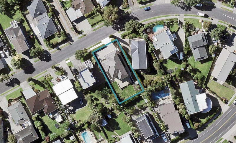 10 Gulf Crest, Bucklands Beach, Auckland - Carousel 1