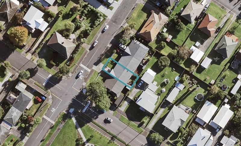 10A Saxon Street, Waterview, Auckland - Carousel 1