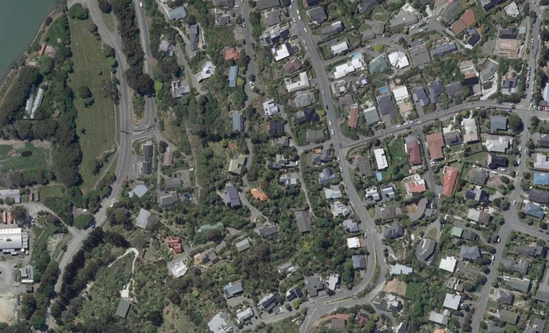2/8 Hobday Lane, Mount Pleasant, Christchurch - Carousel 1
