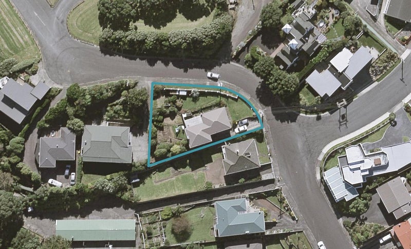 21 Scott Street, Moturoa, New Plymouth - Carousel 1