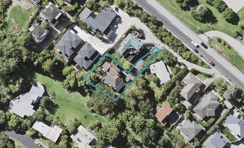 100A Beach Road, Castor Bay, Auckland - Carousel 1