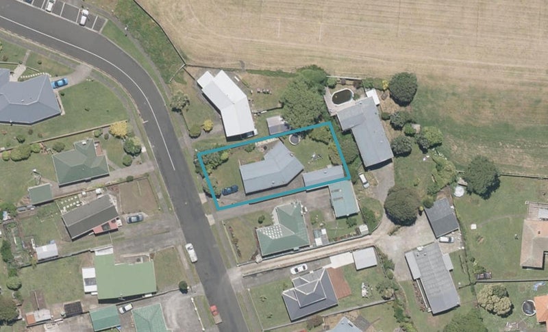 18 Tawhero Street, Gonville, Whanganui - Carousel 1