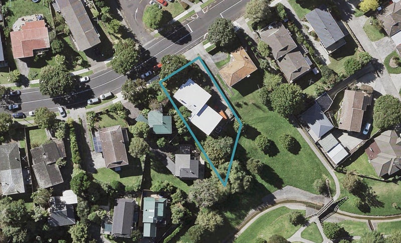 62 Mirrabooka Avenue, Botany Downs, Auckland - Carousel 1