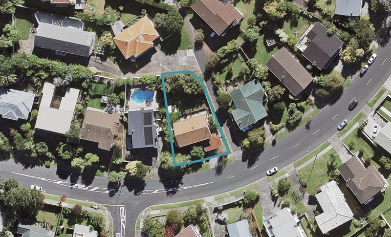 27 Chelsea View Drive, Chatswood, Auckland - Carousel 1