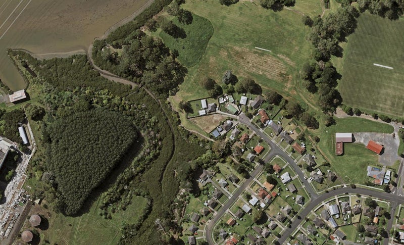 18D Bentley Road, Otara, Auckland - Carousel 1