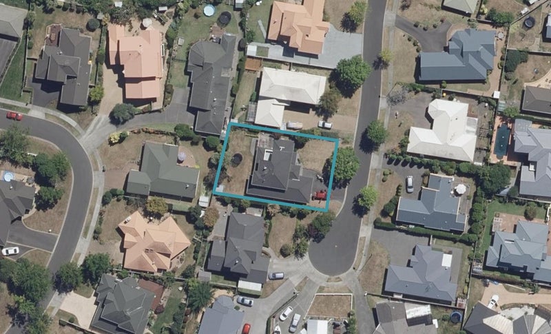 8 Castlewold Place, Huntington, Hamilton - Carousel 1