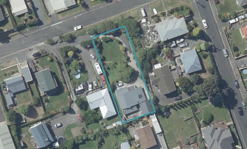 31 Binnie Street, Abbotsford, Dunedin - Carousel 1