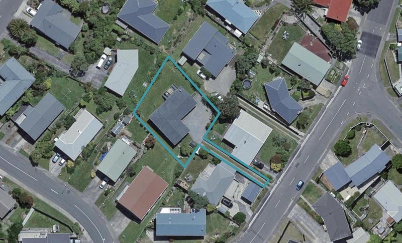 26 Quigley Street, Newlands, Wellington - Carousel 1