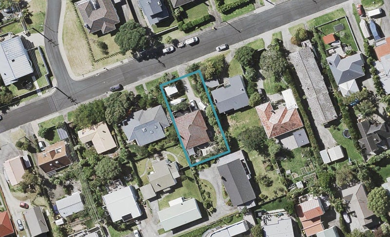 33 Kawerau Avenue, Devonport, Auckland - Carousel 1