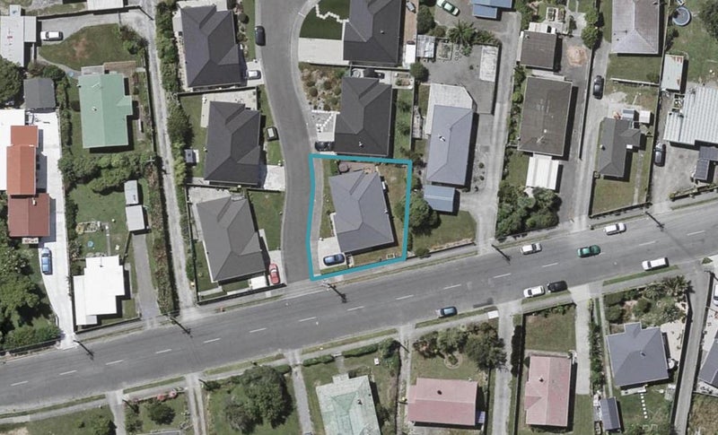 2 Phoenix Court, Otaki - Carousel 1