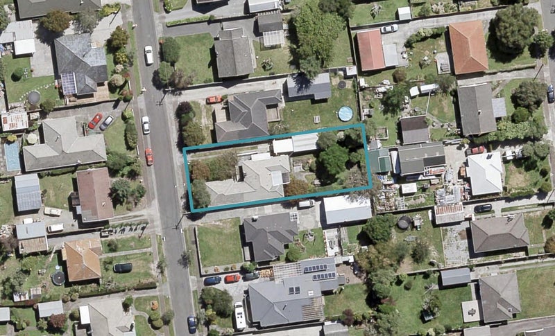 15 McCurdy Street, Elderslea, Upper Hutt - Carousel 1