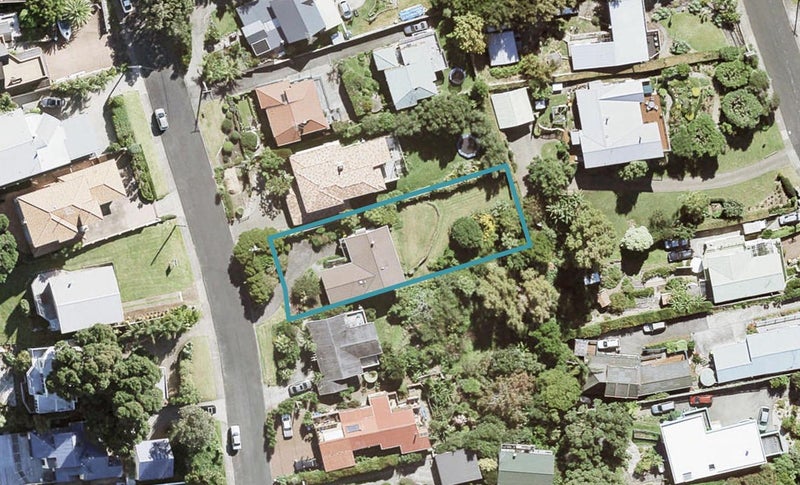 27 Ardern Avenue, Stanmore Bay, Whangaparaoa - Carousel 1