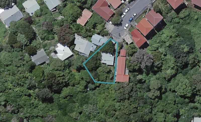 22 Landcross Street, Kelburn, Wellington - Carousel 1