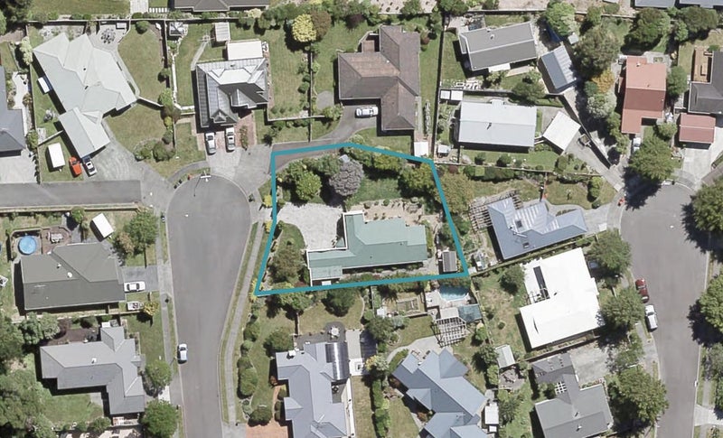 16 Carlow Grove, Birchville, Upper Hutt - Carousel 1