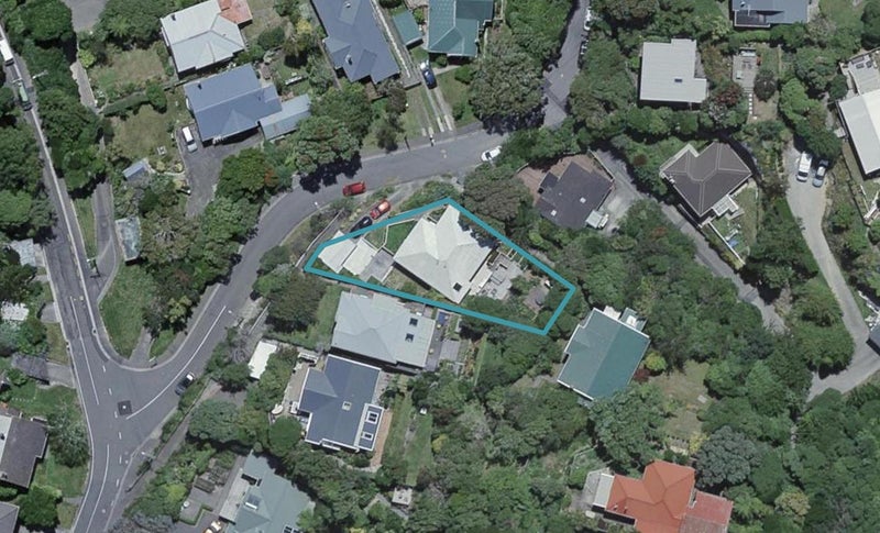 4 Highland Crescent, Wadestown, Wellington - Carousel 1