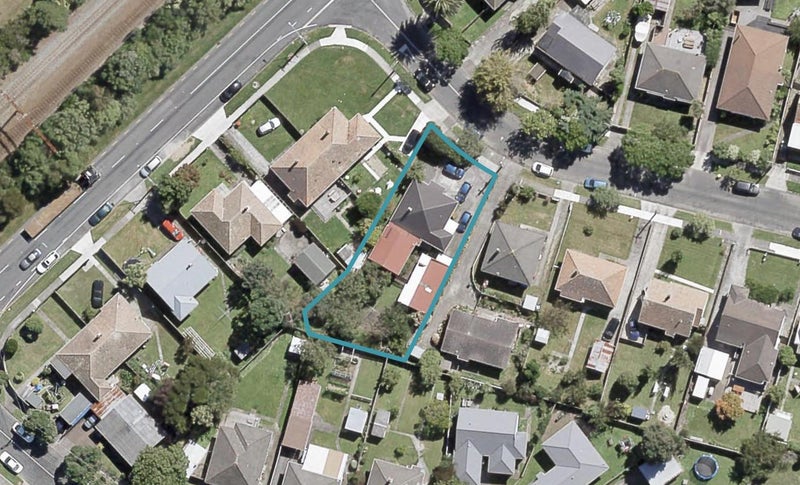 53 Brasell Street, Fairfield, Lower Hutt - Carousel 1