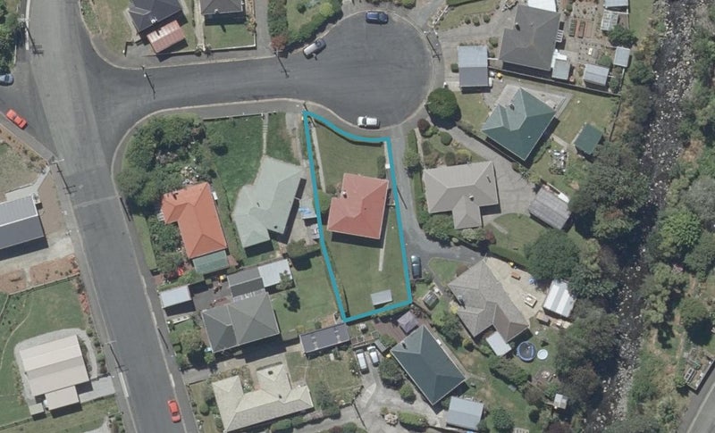 6 McGlashan Street, Glenleith, Dunedin - Carousel 1