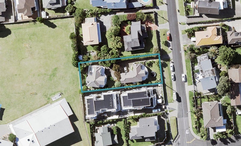 1/9 Miri Road, Rothesay Bay, Auckland - Carousel 1