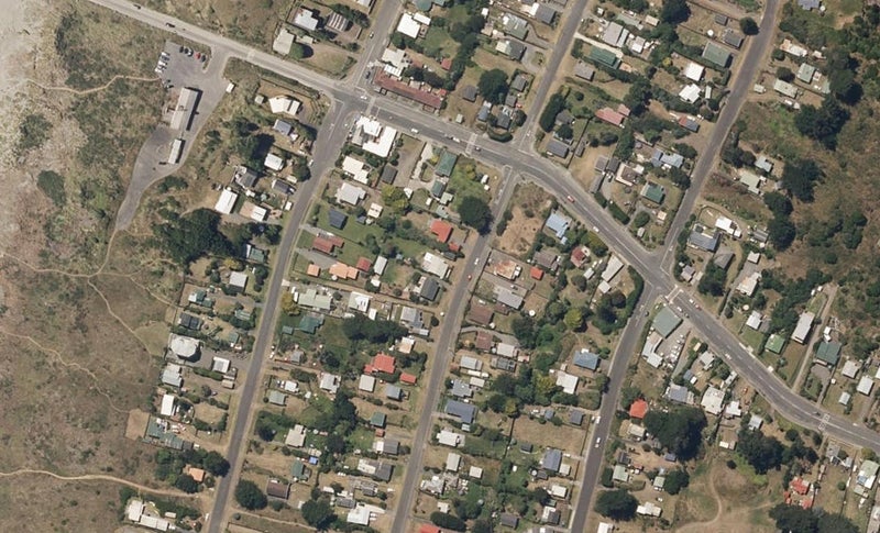 115 Park Avenue, Waitarere Beach, Levin - Carousel 1
