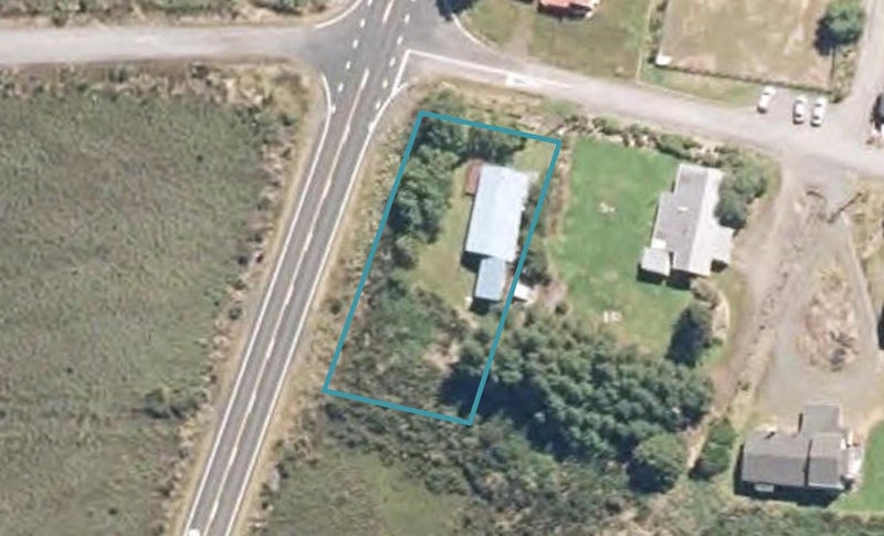 4 Erua Road, Erua - Carousel 1